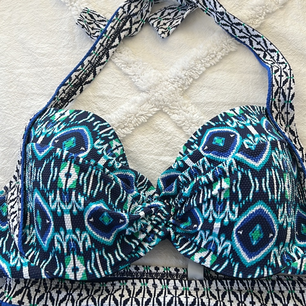 NWT TOMMY BAHAMA Patterned Blue Bikini Set - Picture 2 of 5